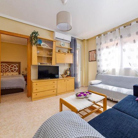 Cozy Appartment Torrevieja At Irina Bagian luar foto