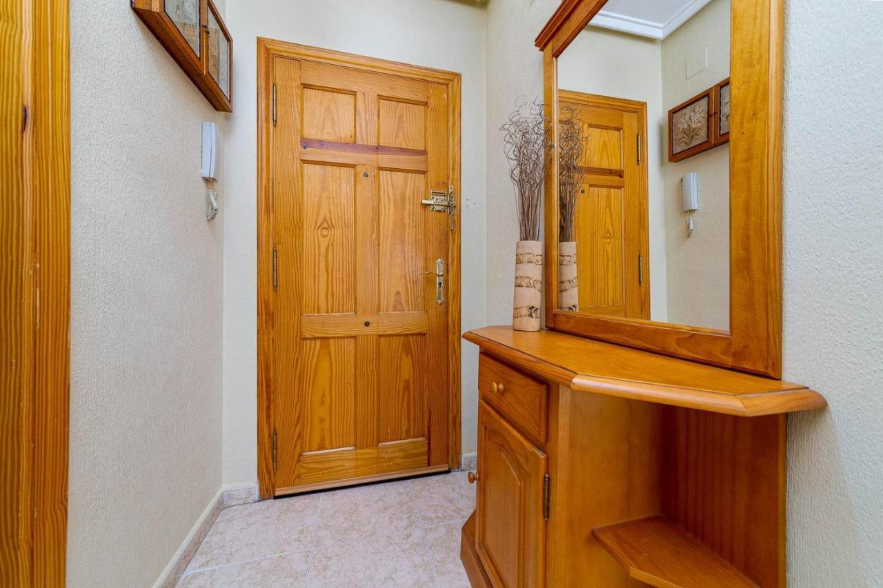Cozy Appartment Torrevieja At Irina Bagian luar foto
