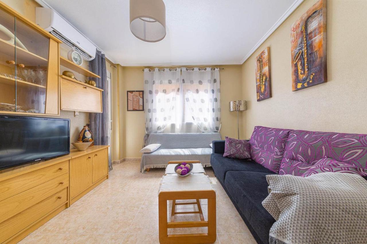 Cozy Appartment Torrevieja At Irina Bagian luar foto