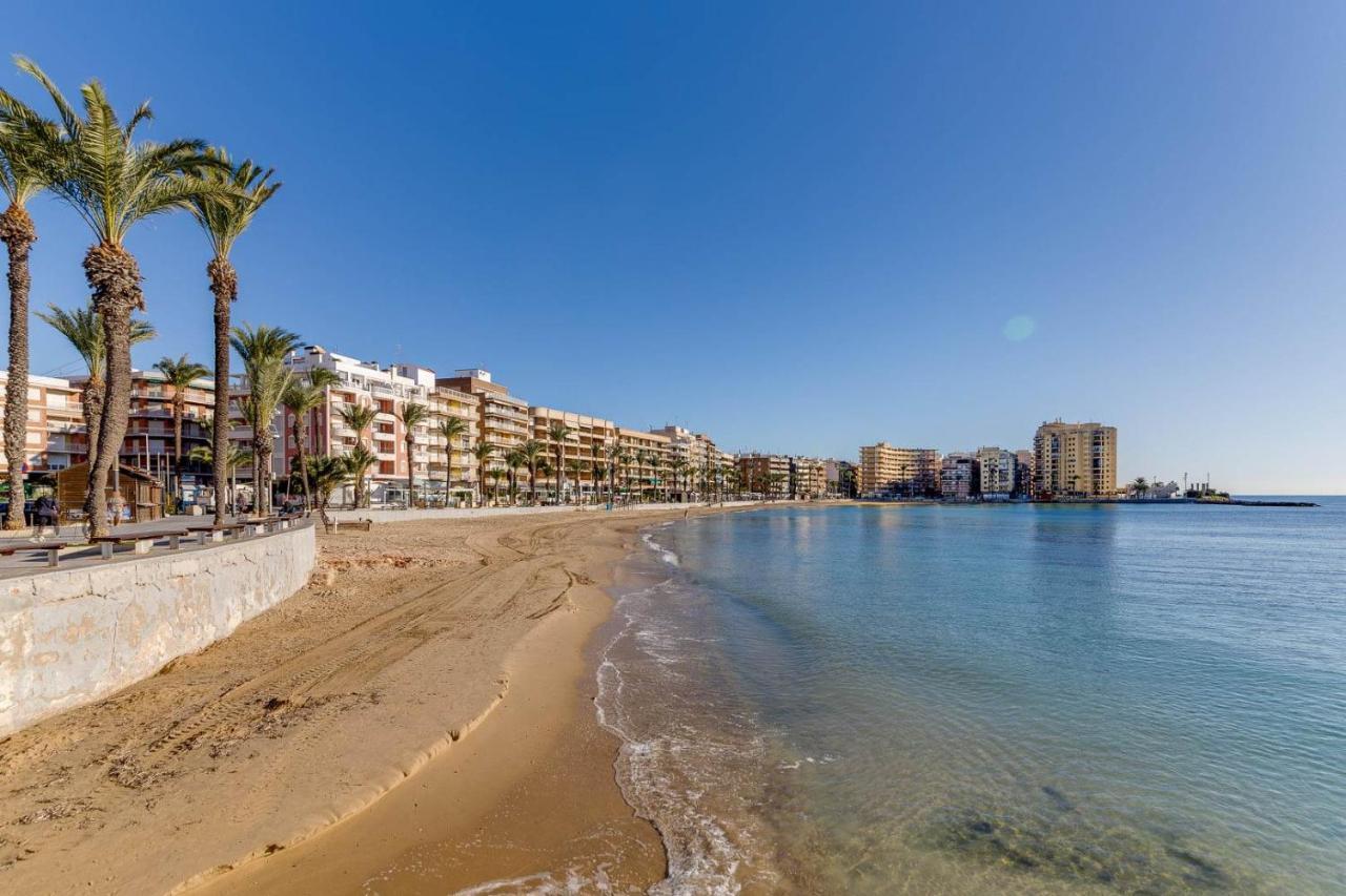 Cozy Appartment Torrevieja At Irina Bagian luar foto