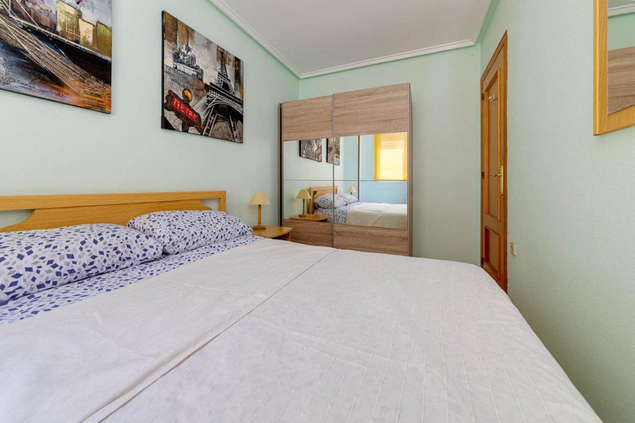 Cozy Appartment Torrevieja At Irina Bagian luar foto
