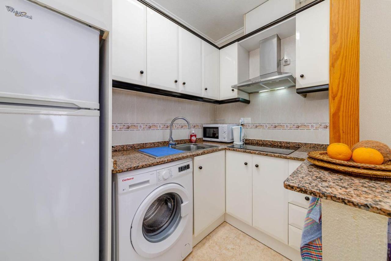 Cozy Appartment Torrevieja At Irina Bagian luar foto