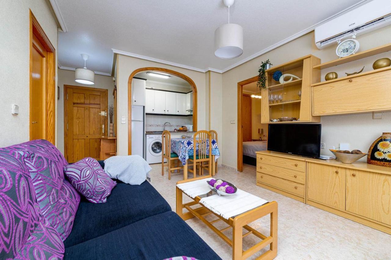 Cozy Appartment Torrevieja At Irina Bagian luar foto